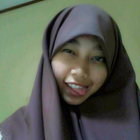 yuliaisti7's profile picture. You follow i follback..