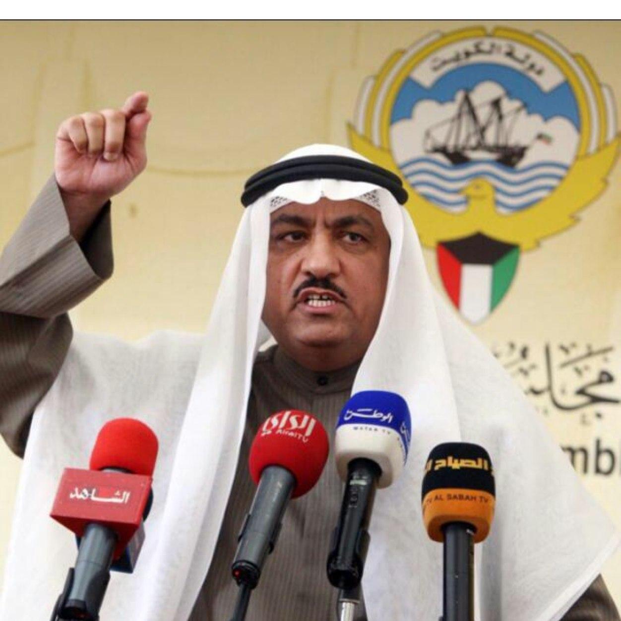 لا تيأس من حياة أبكت قلبكـ ،  قل يا الله عوضني خيرًا في الدنيا والآخرة فالحزن يرحل بسجدة والفرح يأتي بدعوة