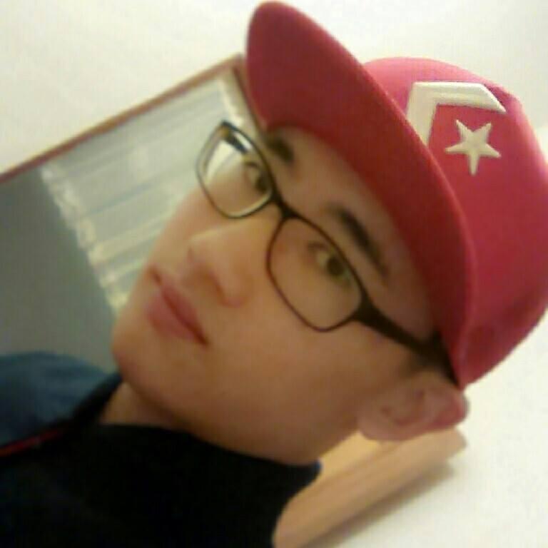 Just aTaiwanese who love Taylor Swift,and love to play the guitar,too