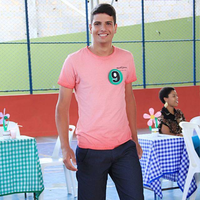 bernardofcarval's profile picture. Mas ela gosta de cowboy com cinto butina  espora e pinta de herói