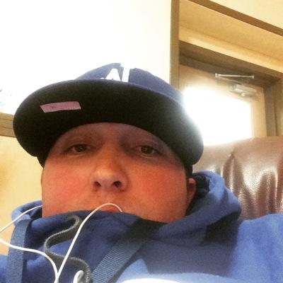 26. Charismatic, love Hip Hop music, enjoy fitness and working out. Husband and father of 2 beautiful boys. follow me ill follow you :) twitter fanatic !