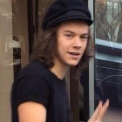 @afirelovestyles gave you this free follow so please go follow her