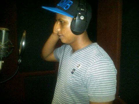 Cantante compositor amante de la Música urbana. #Escucha #mi #tema #Enamorado de ti - Kenan & Angel: http://t.co/qQb4UGHvKz
