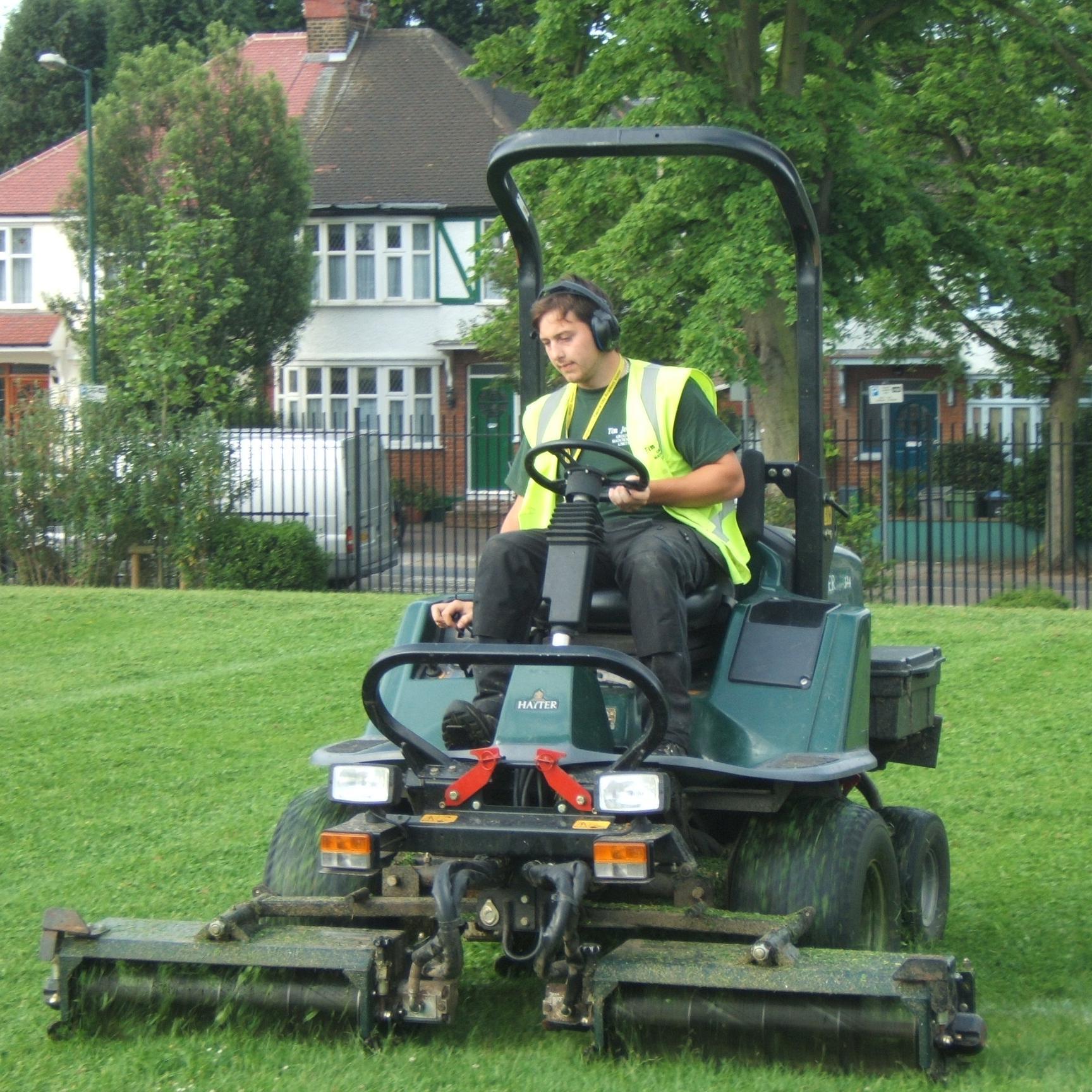 FOREMAN @COUNTRYMANS CONTRACTORS LTD