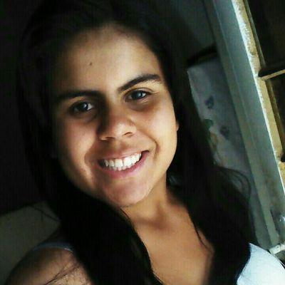 Todo o meu mundo gira em torno de te fazer sorrir. Guilherme César . 21/01/2010 ♥♡