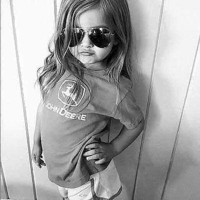 9d9e38ba77e04ee's profile picture. 