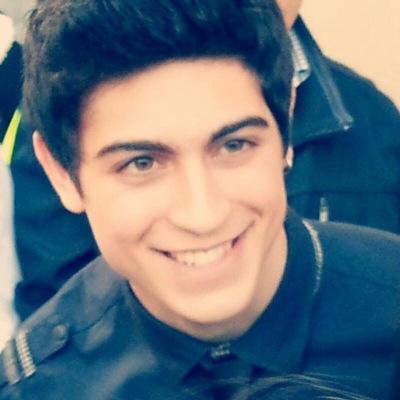 Non piangere per ciò che perdi se non lotti per ciò che desideri @_Carmine_b