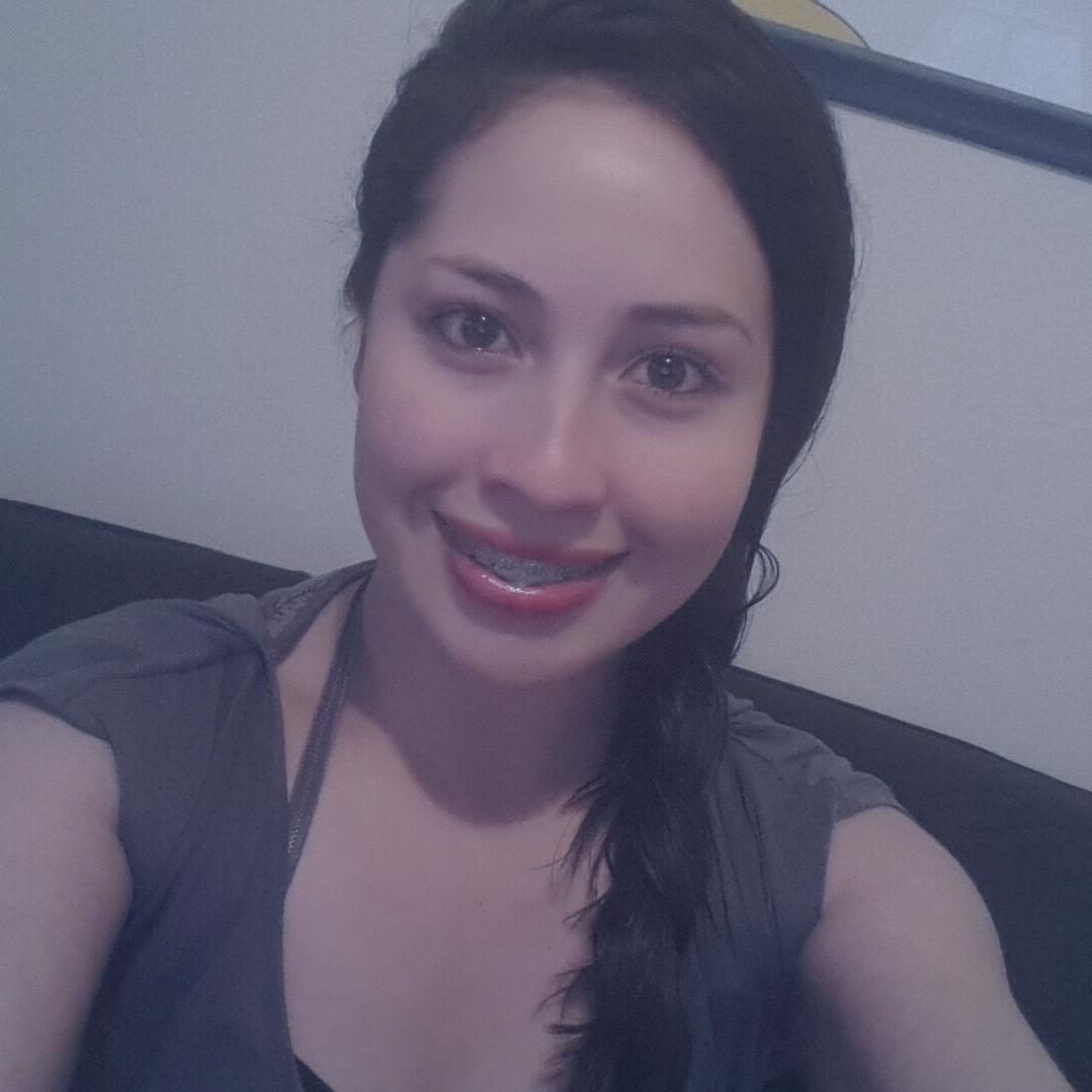 elizaballzteroz's profile picture. Dicen Que Estudia Y Pasa Su Tiempo Dando Pasos De Gigante Queriendo Trazar Un Futuro Exitoso Para Su Familia Y Para Ella.