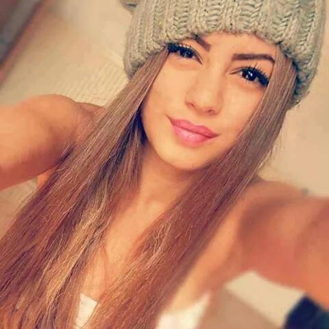 Hiiiiiiii,the truth is that I don't know what to say. ♥♥♥