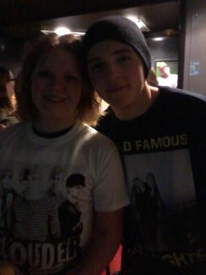 I ♡ R5  met them 2.20.2014 Amsterdam I wanna see you #smile  @officialr5 followed
 me on twitter 12-29-2014