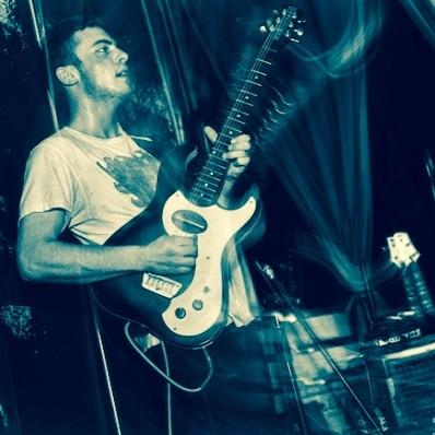 Employee @millsrecords Guitarist of @MommasboyKC Booking agent for @theshawneemanor