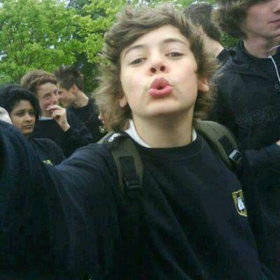 stylinsonfuckya's profile picture. tell me if you want to trade dms