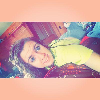 hi ! my name is elizabeth i have the best fiancé in the world i wldnt trade him for the world 12.26.14♥♡ follow and ill follow back (: