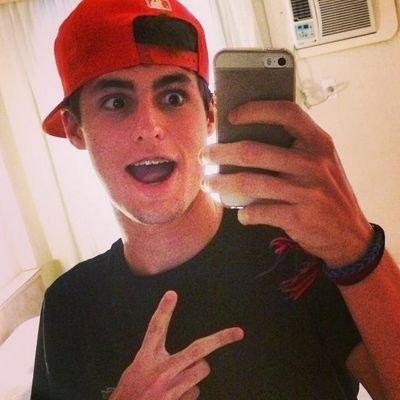 Le gustaban tanto los misterios que, un día, ella misma se convirtió en uno♥SDV?♥