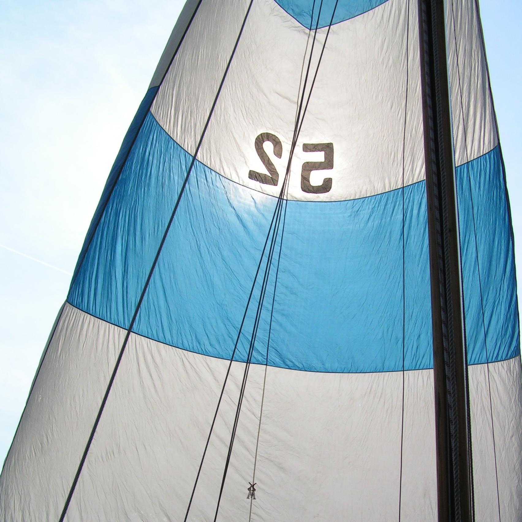 Tot ons plezier, passie, reizen,varen,wind, water, zeilen, bomen, wandelen....