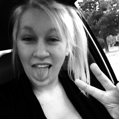 whats up im ayla.