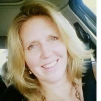 Lori N (@lorinaughton) Twitter profile photo