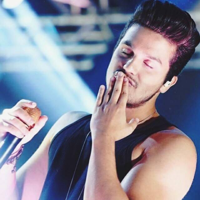 @luansantana Não tenho muita coisa pra te oferecer, Mas te dou o que tenho mais de valor, o meu Coração. TE VIVO ETERNAMENTE MEU ETERNO PRINCIIPE .' Lovє♥