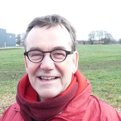 was; afdelingshoofd Project- & Interimmanagement bij de gemeente Arnhem nu; gepensioneerd en eigenaar van 'Beverdam management, advies & coaching'