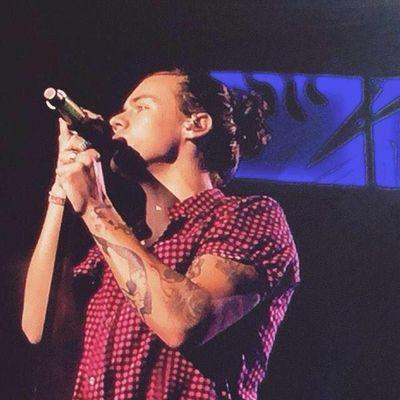 WWAT(25.05.14)best time of my life! Harry waved&Louis seen my poster #HarryGirl forever a directioner♡ Matty follows x