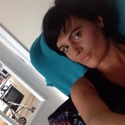 lucyjohnson201's profile picture. Part time Pharmacy Dispenser  and full time mummy