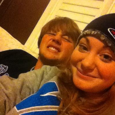 liz___12's profile picture. 