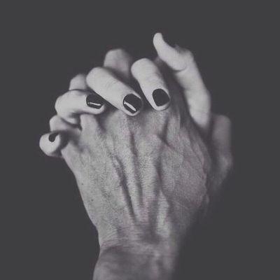 ‏لو تغيب عني  دقيقة  الحقيقه مراح اقدر على  فرقاك ...-♥♡