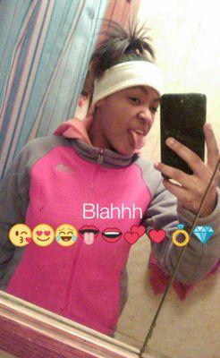 I'm 18. I'm single & Bi. Go To Dunbar. Glo Day 1202.