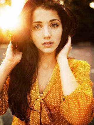 Before she was the evil queen she had a heart and soul of gold that's right @Poisonappleco was the popular Cheerleader of the school |Single|