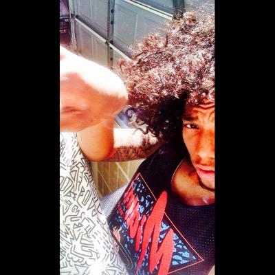 somewhere minding mines cause these snakes all over. #KINGOFMIA #SoUgly™