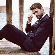 I do believe you're making my palm twitch Miss Steele. #Single #FiftyShades [#DMs invite only.]