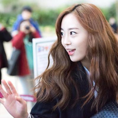 ยองจี ❥KARA ค่าาาาาา แค่นี้ .ﾟﾟ･✿｡✿εїз #justbot