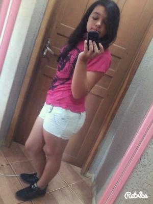 amanda_com32's profile picture. 