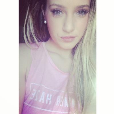 kimmyaxo's profile picture. The Heart Has Reasons That Reason Cannot Know