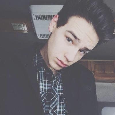 i just gave you a free follow, follow @pxlisades please? :) and RT the link please!!!