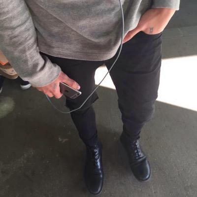 Getting every inch of 5SOS ツ