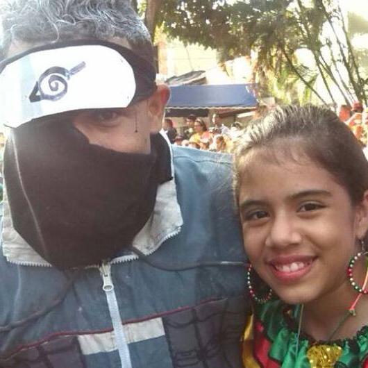 Una verdadera amistad,es aquella que te apoya a cada momento sin estar al lado tuyo.