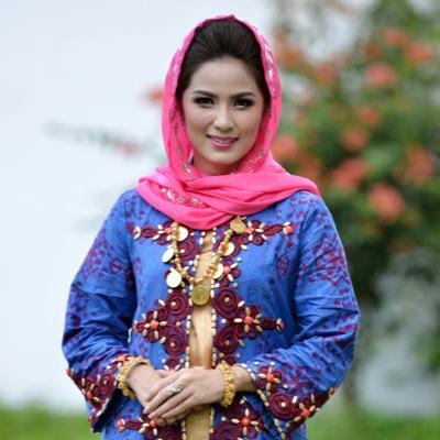 Akun resmi istri Gubernur Lampung M. Ridho Ficardo @mridhoficardo periode 2014-2019| dikelola bersama staf khusus | IG : @yustinficardo