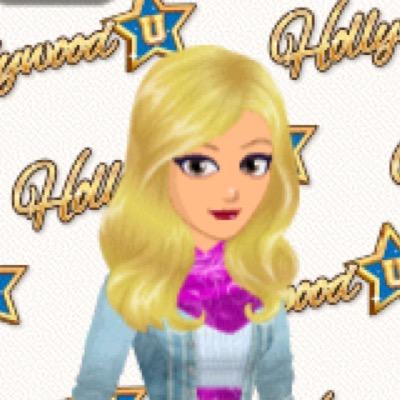 Fashion student at Hollywood U!