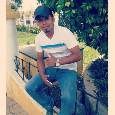 Estudiante de Ciencias de la Comunicación CCC  ✊ Periodismo Profesional CUNORI 2015