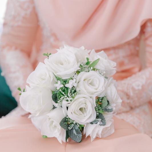 ♡ Beri hatimu pada ALLAH pasti ALLAH temukan kamu pemilik terbaik ♡