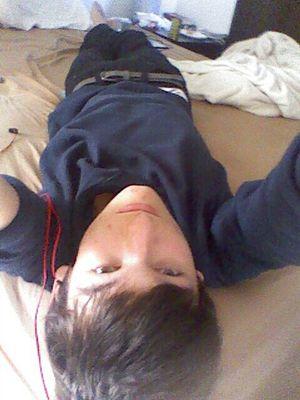 Intermediate CS:GO player and Highschool Volleyball player.