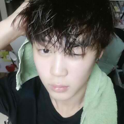 btstwt_jimmin's profile picture. Parody of @bts_twt Park Jimin . 1995