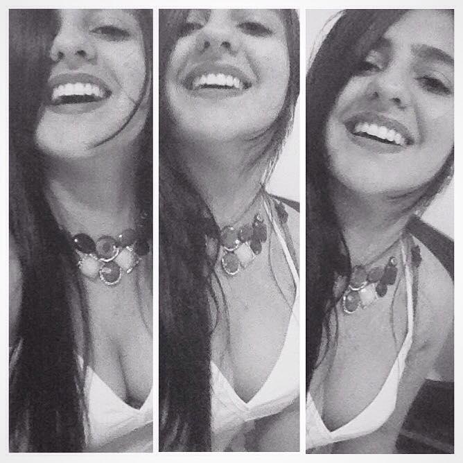 '' Não tenha medo de viver,de correr atrás dos sonhos, tenha medo de ficar parado.''✌