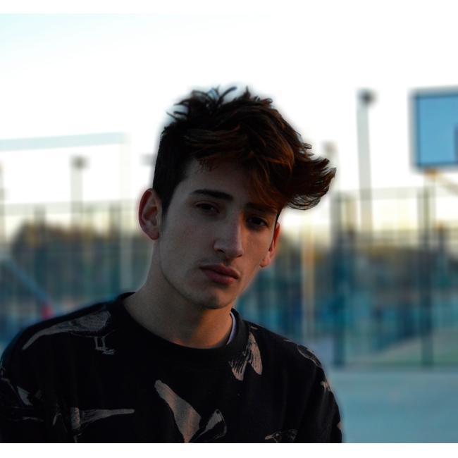 Actor a ratos y camara. Instagram : tonoguerreroo