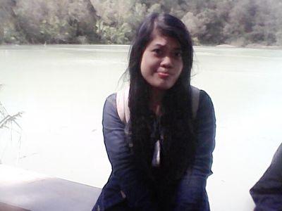 @alisyarief :* hidup untuk diri sendiri kita sendiri yang nentuin bukan orang lain