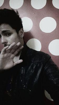 *student* 17, tweeting some funny shit. alymoizkhan@gmail.com