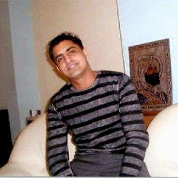 Jagjeet has been promoting games and his favorite poker playing strategies for many years and enjoys writing.