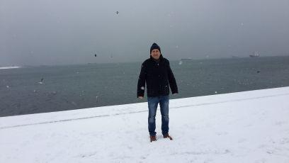 davityanherman's profile picture. 