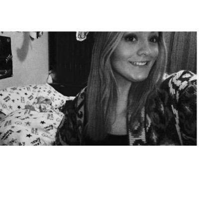 Beccalyn_'s profile picture. If you look to others for fulfillment, you will never be fulfilled.✌